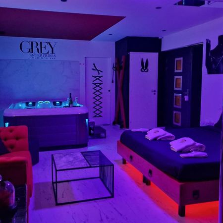 Loveroom Very Good Trip Chambre Avec Jacuzzi Privatif Staple Exteriér fotografie