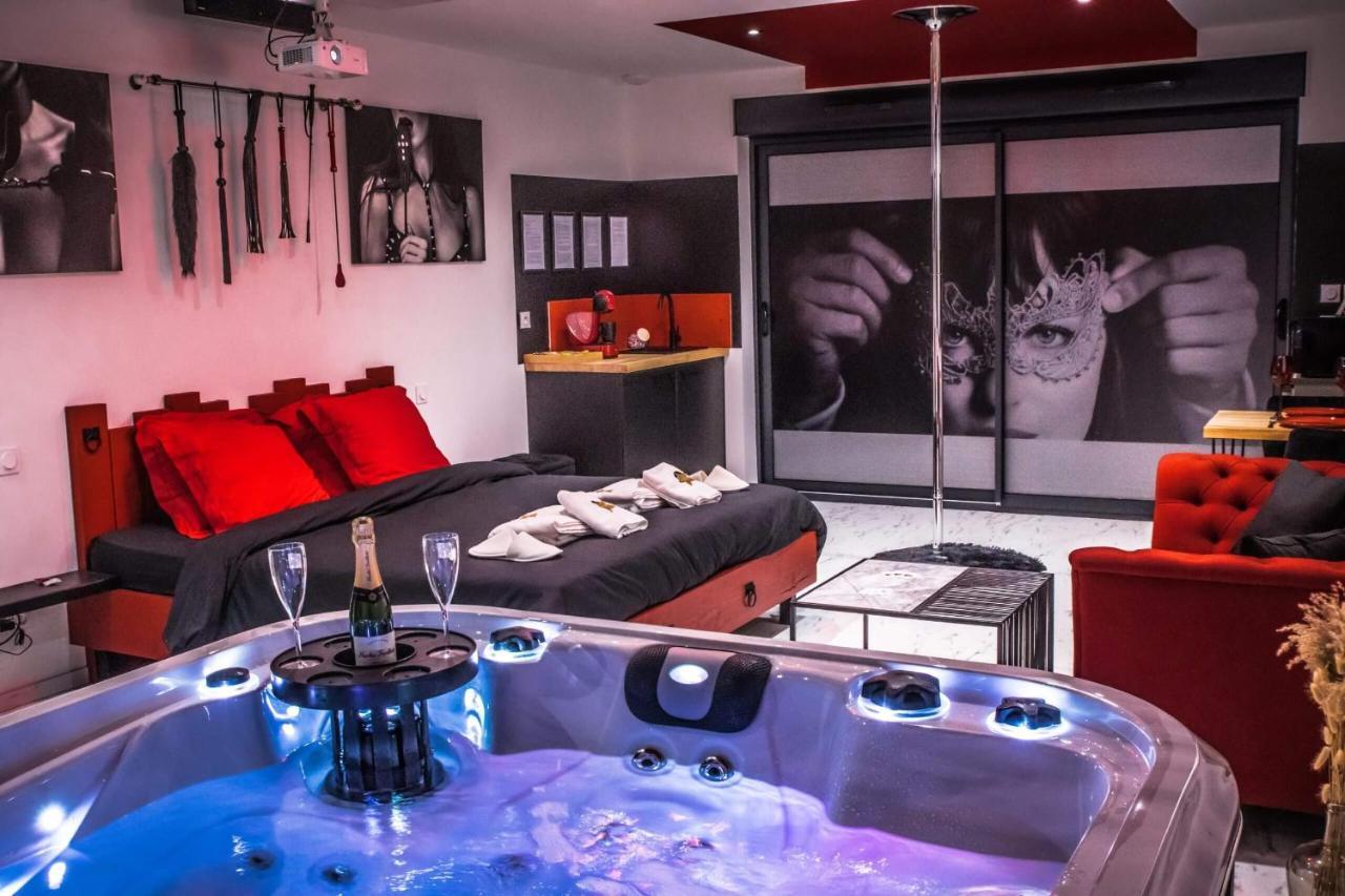 Loveroom Very Good Trip Chambre Avec Jacuzzi Privatif Staple Exteriér fotografie